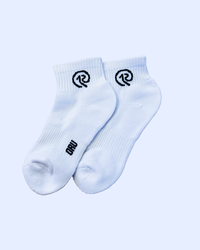 White ORU ankle sock with ribbed cuff and logo, cotton blend, single pair for gym or casual wear